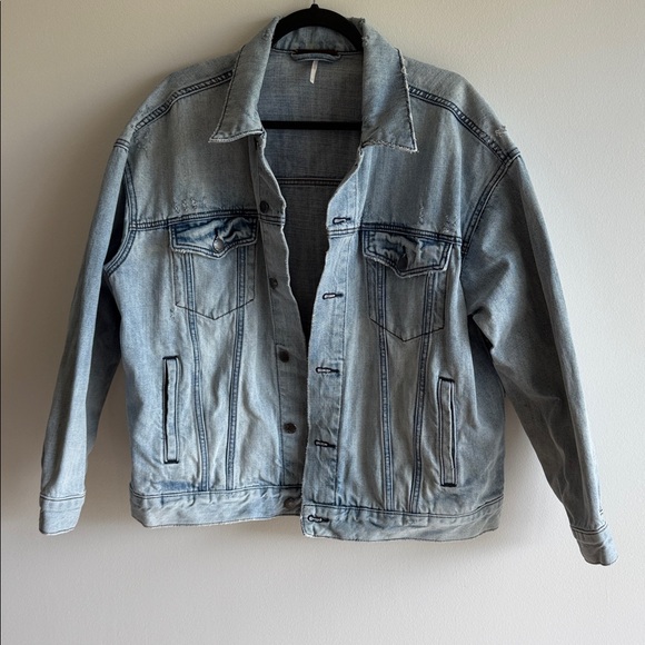 Free People Denim Trucker
Jacket size L - Picture 5 of 9